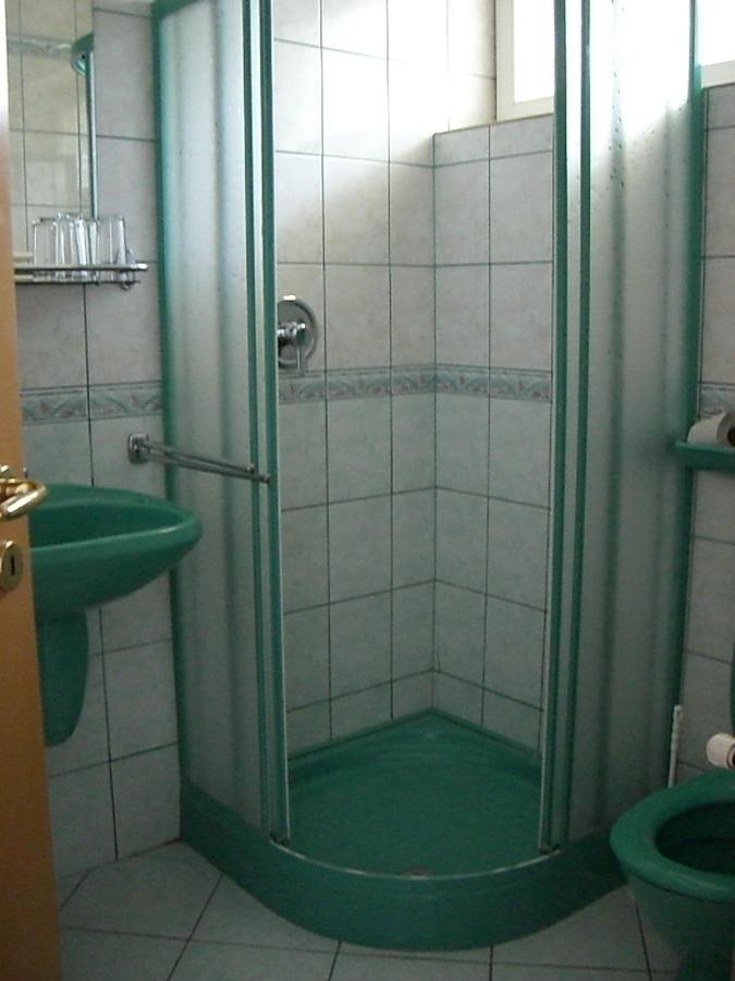 Napfuerdo Vendeghaz Hotel Mezokovesd Room photo